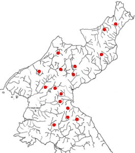 Map of North Korea showing otters distributed ove the central, eastern and northern part of the country.  Click for larger version.